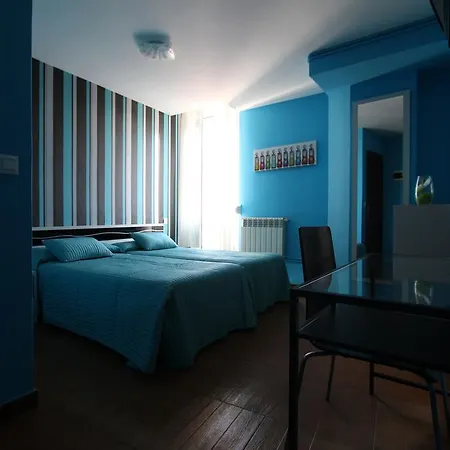 בית הארחה Pr Plaza De Galicia 3*