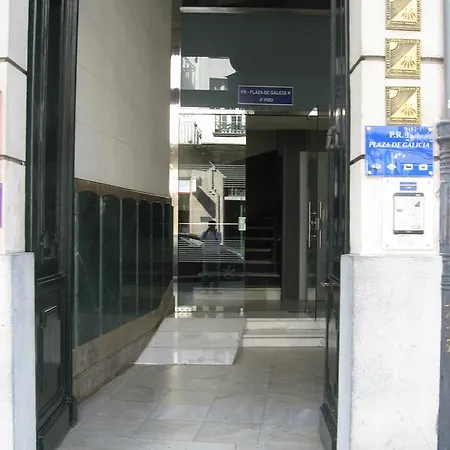 Pr Plaza De Galicia Сантьяго-де-Компостела