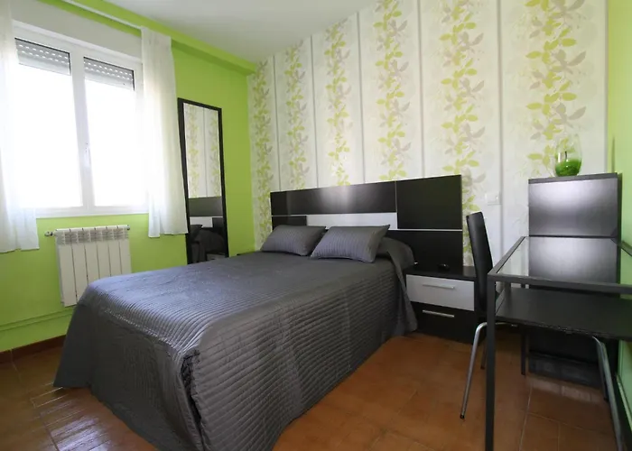 Pr プラサ デ ガリシア 3*