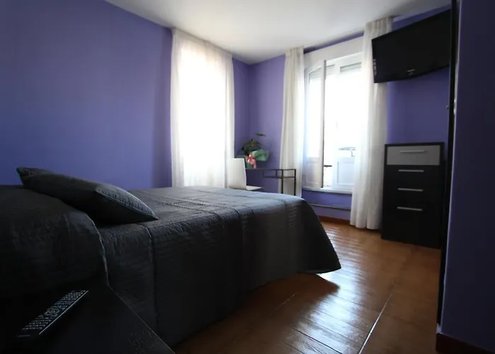 ゲストハウス Pr プラサ デ ガリシア 3*